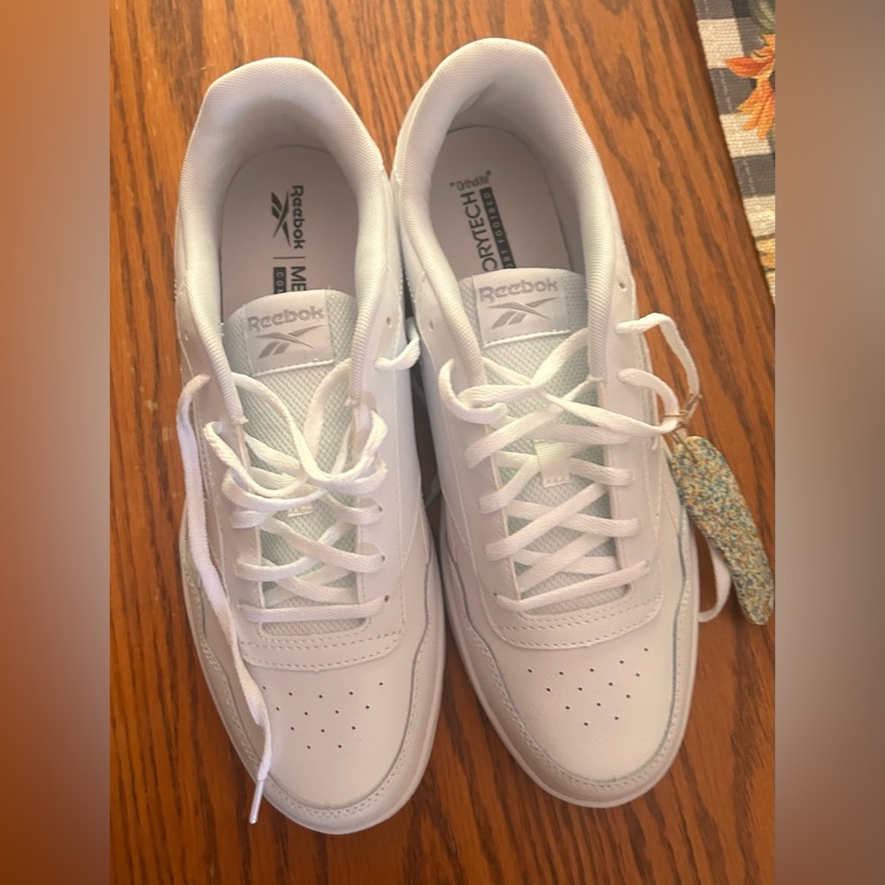 Reebok Women’s White shoes